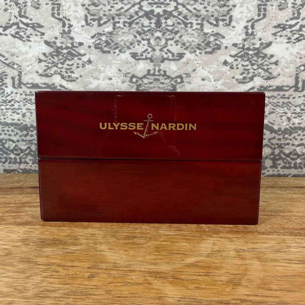 Ulysse Nardin Dark Wood Wooden Watch Box Display Jewelry Keep - Excellent Shape!